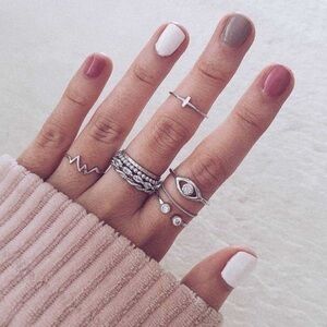 3/$30 🤍 Dainty Ring Set